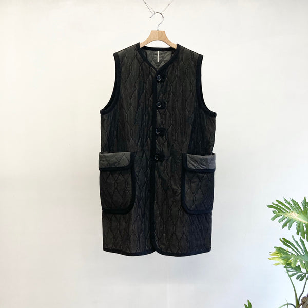 【m's braque】SILK-LOFT QUILTING CAR LONG VEST / Black Mesh × Grey Trim