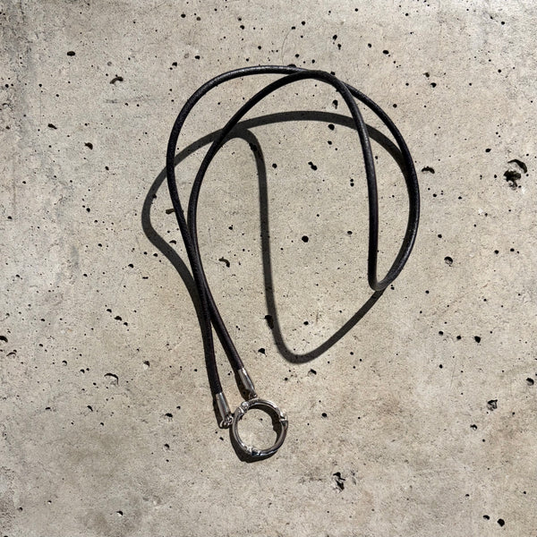【END CUSTOM JEWELLERS】BONE SHAPED EYEGLASSES HOLDER NECKLACE  / Silver × Black