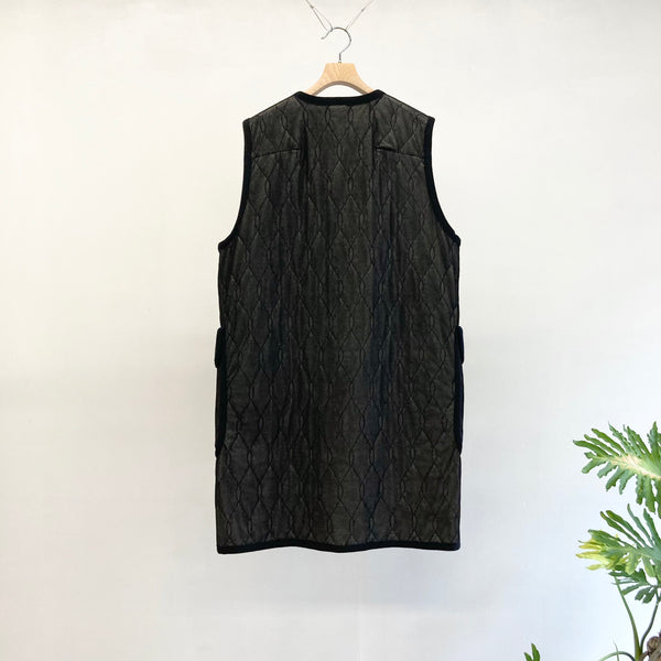 【m's braque】SILK-LOFT QUILTING CAR LONG VEST / Black Mesh × Grey Trim