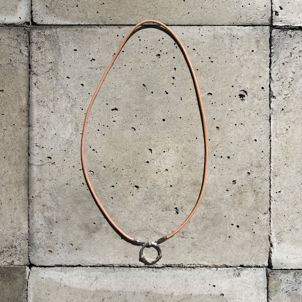 【END CUSTOM JEWELLERS】BONE SHAPED EYEGLASSES HOLDER NECKLACE  / Silver × Beige