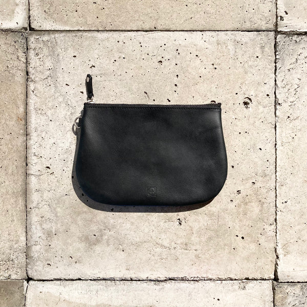 【hobo】UTILITY CASE M  -COW LEATHER- / Black