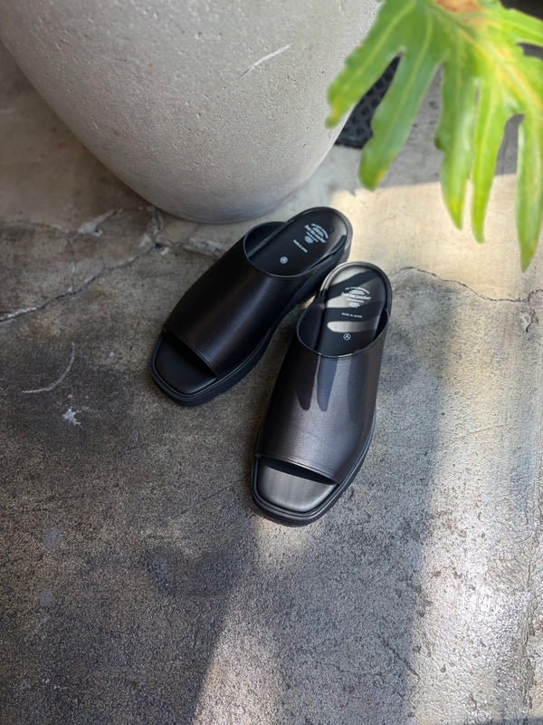 【foot the coacher / フットザコーチャー】VAMP SANDALS / Black