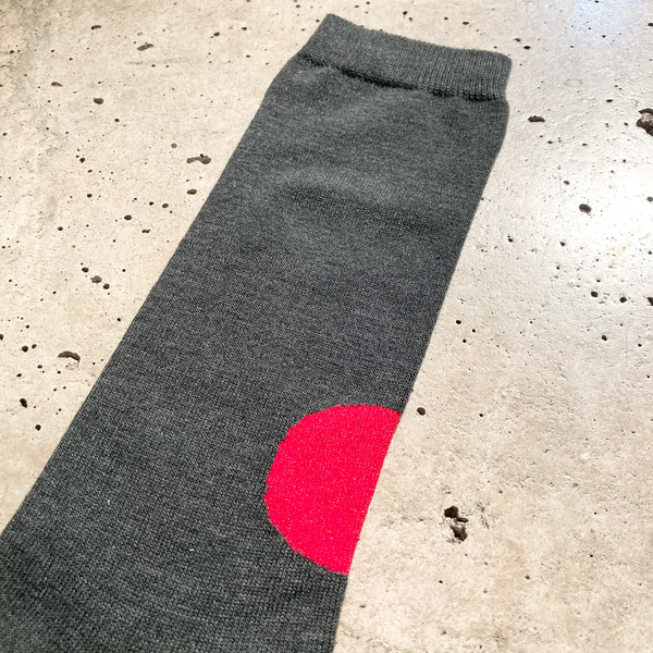 【 BLUE BLUE JAPAN 】JAPAN FLAG BACK STYLE SOCKS / Charcoal