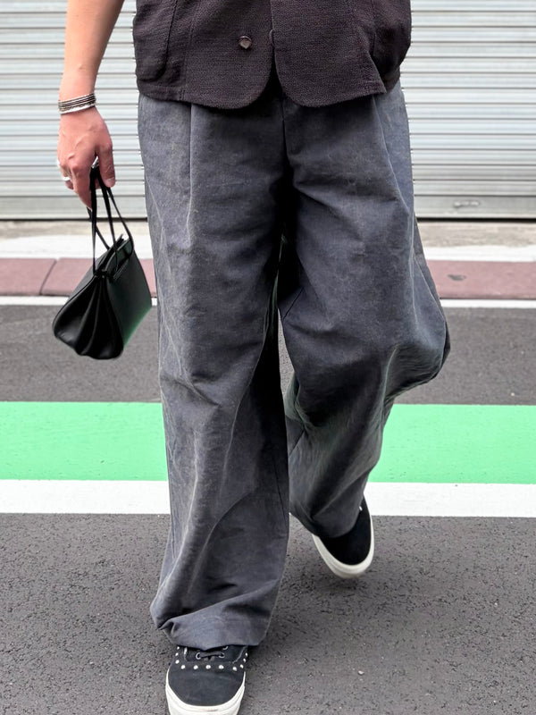 【frank leder / フランクリーダー】WASHED MOLESKIN 1TUCK WIDE TROUSERS  / Charcoal Grey