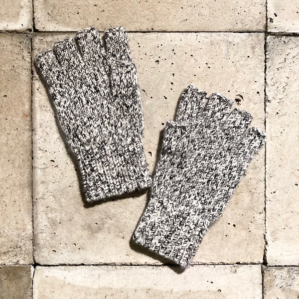 【 PICEA / ピセア 】GLOVES / Black × White