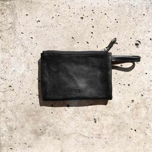 【hobo】PARTITION ZIP MINI POUCH - HORSE LEATHER - / Black