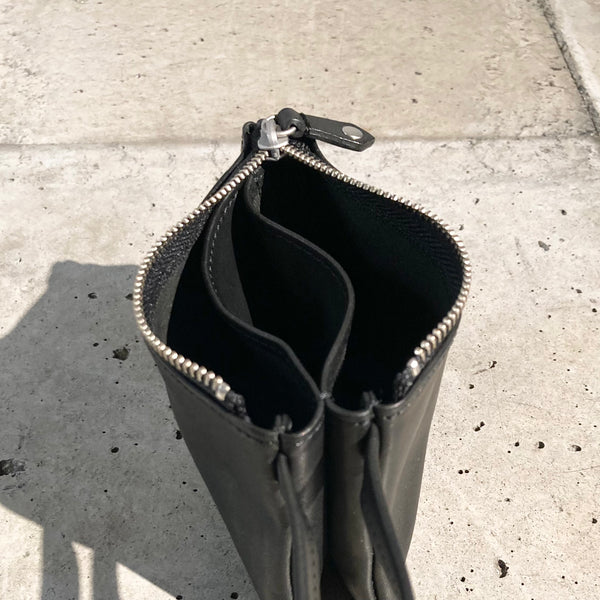 【hobo】PARTITION ZIP MINI POUCH - HORSE LEATHER - / Black