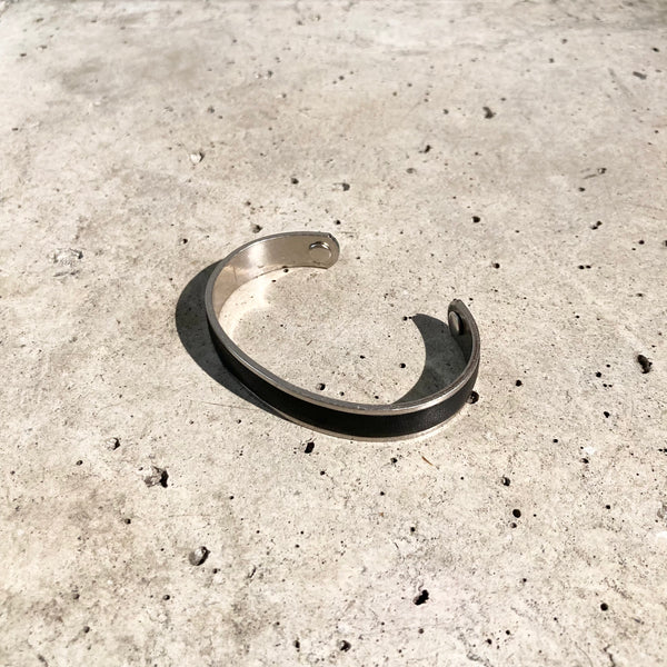 【hobo】BRASS BRACELET NARROW - with HORSE LEATHER - / Black