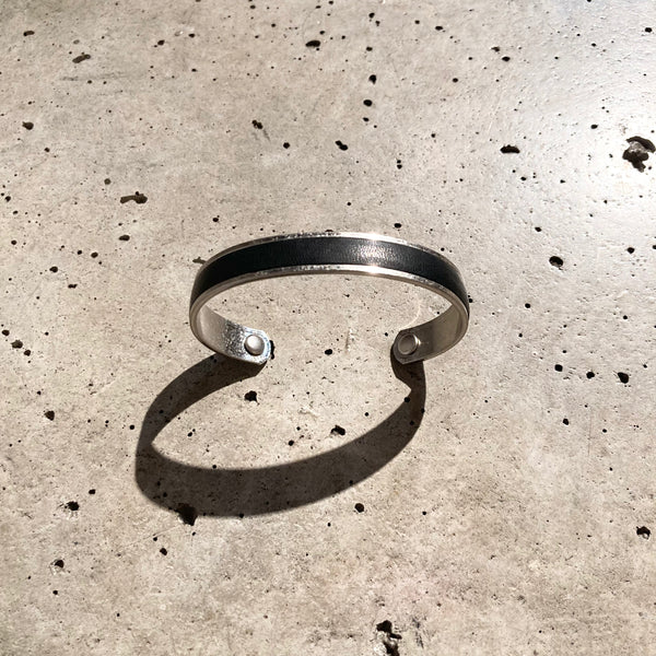 【hobo】BRASS BRACELET NARROW - with HORSE LEATHER - / Black
