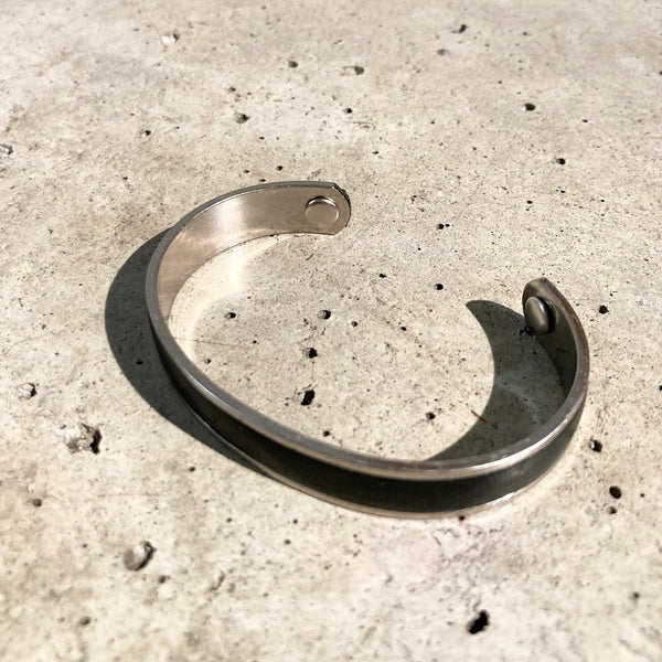 【hobo】BRASS BRACELET NARROW - with HORSE LEATHER - / Black