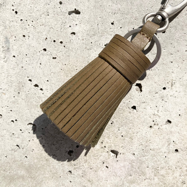 【hobo】TASSEL KEY RING  - COW LEATHER - / Khaki