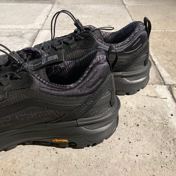 【VANS】MTE Crosspath XC Gore-Tex / Blackout
