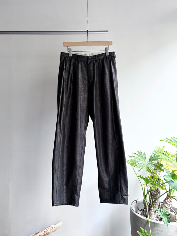 【m's braque】BACK SIDE TUCK BALLOON PANTS / Black Moire