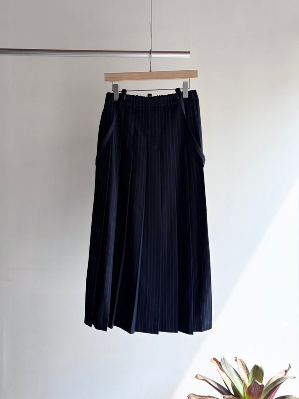 【 RhodolirioN 】SUSPENDER KILT - GABARDINE - / Navy Stripe
