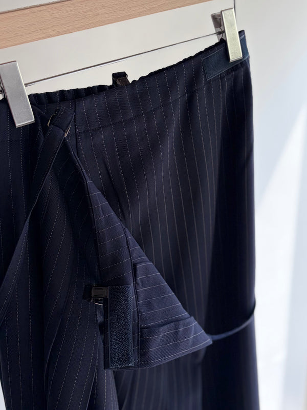 【 RhodolirioN 】SUSPENDER KILT - GABARDINE - / Navy Stripe