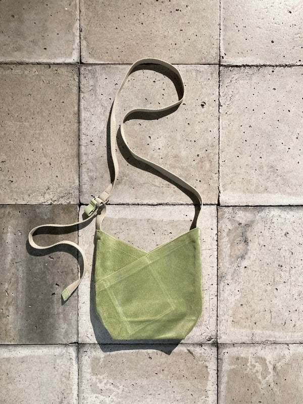 【hobo】AZUMA SHOULDER BAG S -PIG SUEDE- / Green