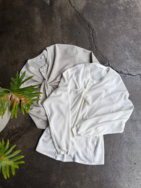 【 HOMMENA 】FIRST AID HENLY NECK TEE / Gray