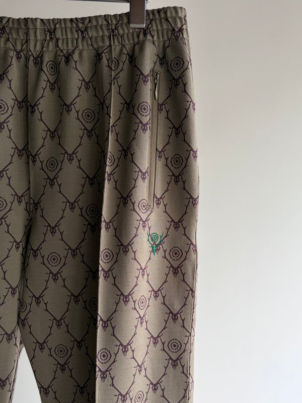 【 South2 West8 】TRAINER PANT - POLY JACQUARD - SKULL & TARGET / Khaki