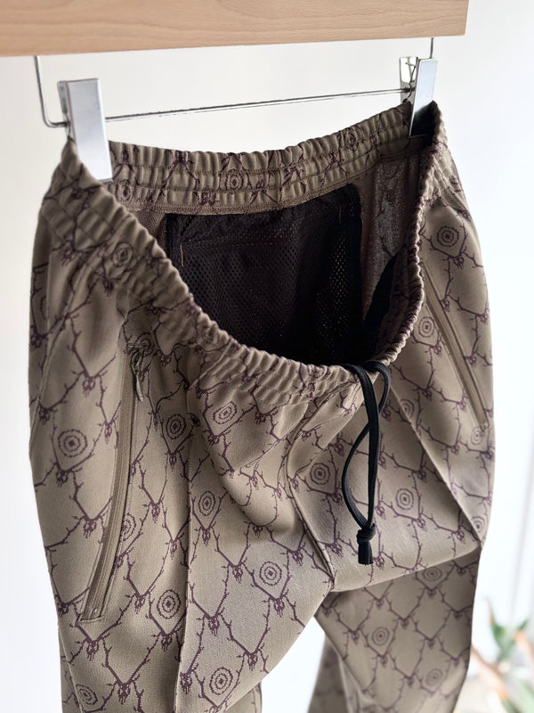 【 South2 West8 】TRAINER PANT - POLY JACQUARD - SKULL & TARGET / Khaki