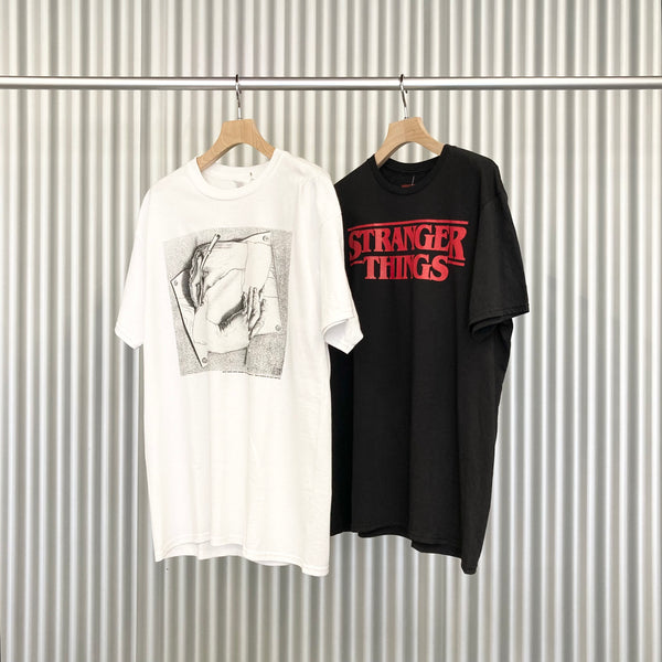 【GRAPHIC TEE / グラフィックティー】DRAWING HANDS / M.C.ESCHER