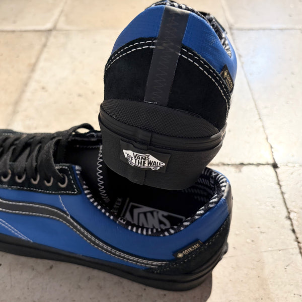 【VANS】Old Skool Gore-Tex / Black × Blue