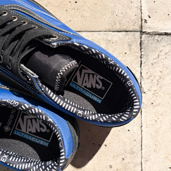【VANS】Old Skool Gore-Tex / Black × Blue