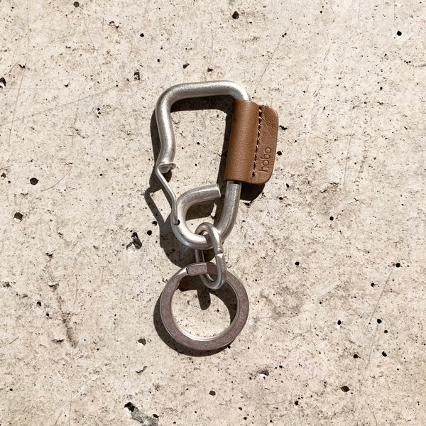 【hobo】CARABINER KEY RING S -with COW LEATHER- / Camel