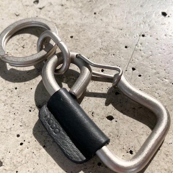 【hobo】CARABINER KEY RING S -with COW LEATHER- / Grey