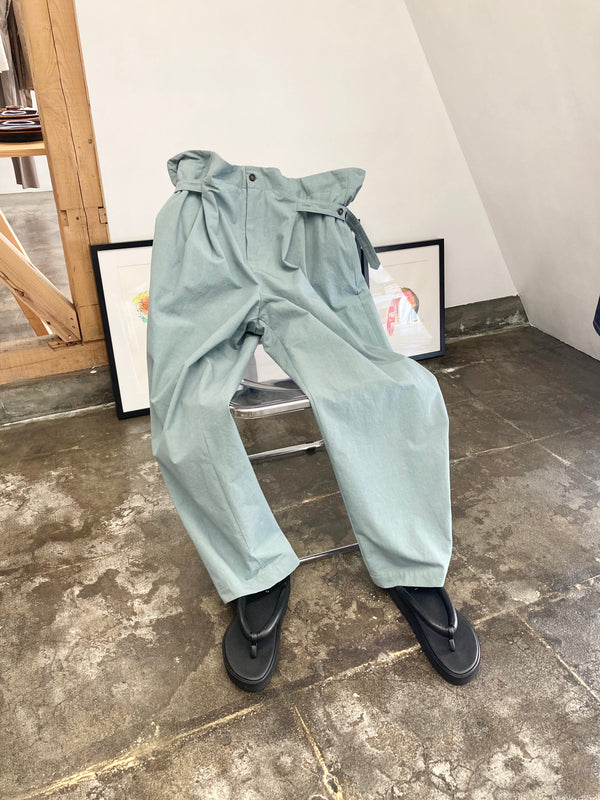 【frank leder / フランクリーダー】WASHED COTTON 2TUCK TROUSERS - WITH ADJUSTER - / Lt. Blue