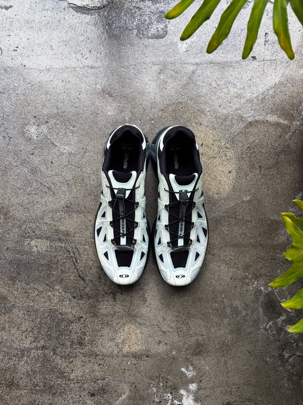 【 SALOMON 】XT-WHISPER VOID / Black × Clearly Aqua × Green Gables