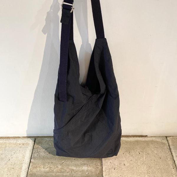 【hobo】AZUMA SHOULDER BAG S -NYLON RIPSTOP- / Navy