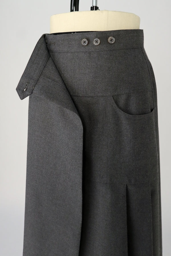 【RURI W. / ルリ】WRAP SIDE PLEAT SKIRT / Charcoal Grey
