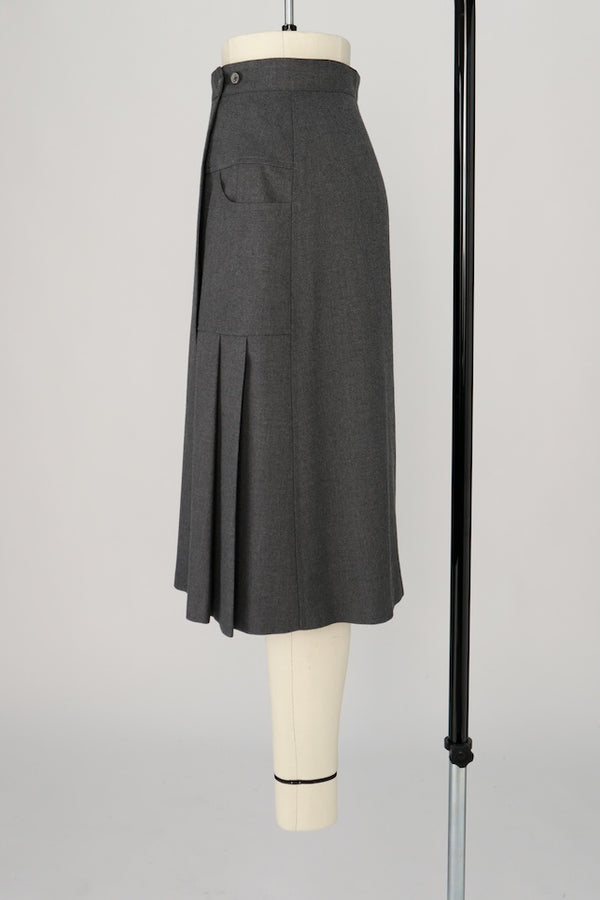 【RURI W. / ルリ】WRAP SIDE PLEAT SKIRT / Charcoal Grey
