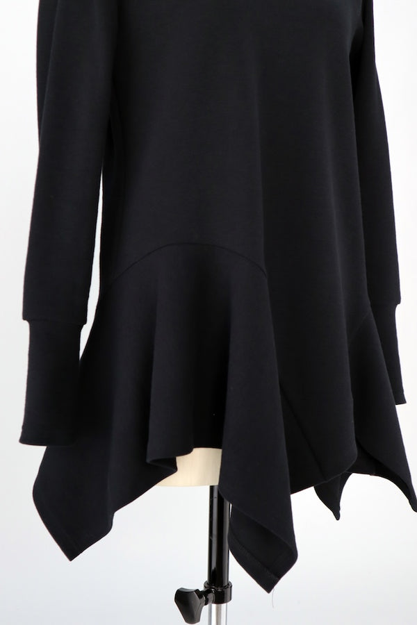 【RURI W. / ルリ】ASYMMETRIC HEM T-SHIRT / Black