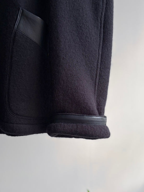 【m's braque】FAUX LEATHER TRIM OVERSIZED PULLOVER / Black