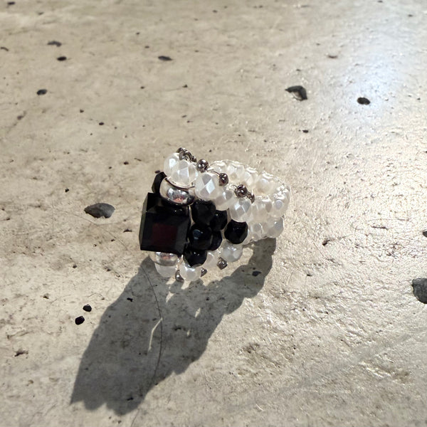 【 TIE A KNOT 】CRYSTAL BEADS RING with SILVER 925 / Black × Pearl #10