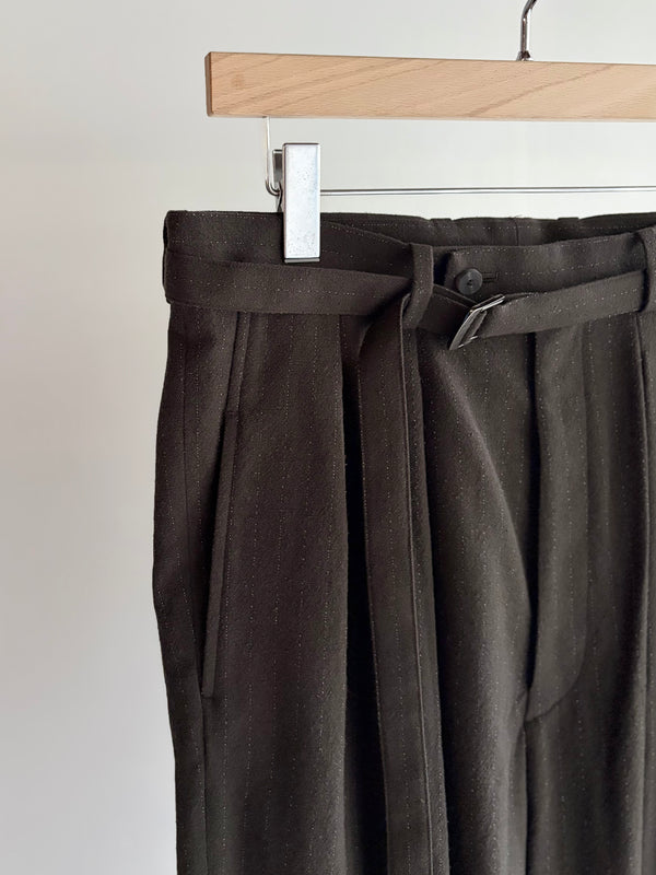 【 m's braque 】BELTED BAGGY PANTS / Brown Stripe