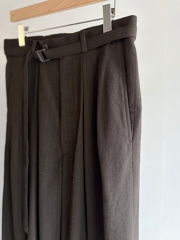 【 m's braque 】BELTED BAGGY PANTS / Brown Stripe