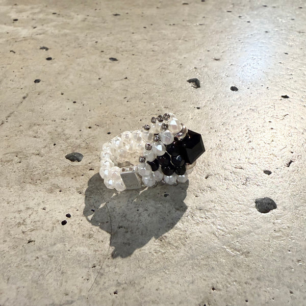 【 TIE A KNOT 】CRYSTAL BEADS RING with SILVER 925 / Black × Pearl #10