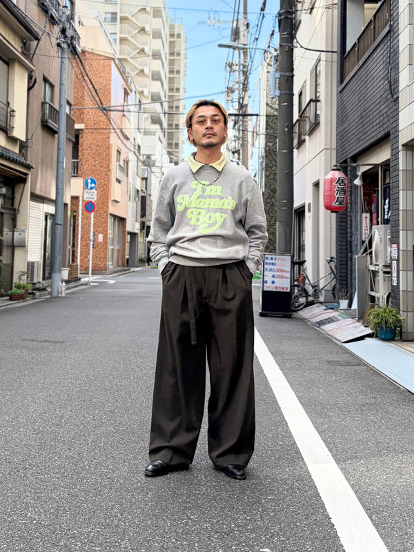 【 HOMMENA 】MAMA'S BOY LOGO SWEAT / Gray
