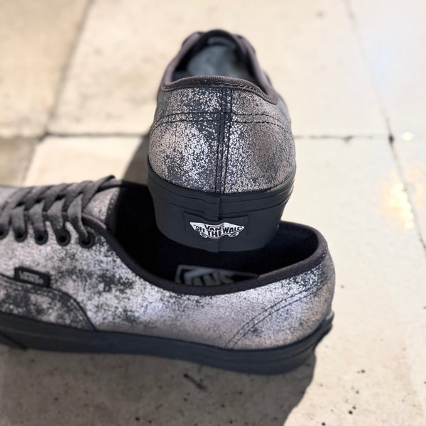 【VANS】Authentic - Foil Suede - / Light Grey