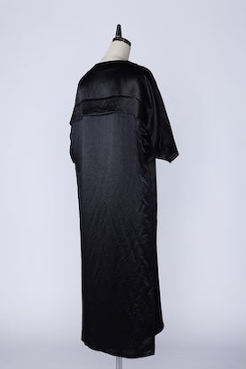 【RURI W. / ルリ】ACROSS-BACK TUCK SATIN DRESS / Black