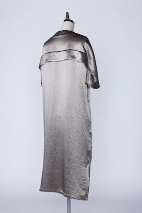【RURI W. / ルリ】ACROSS-BACK TUCK SATIN DRESS / Mocha