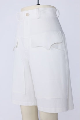 【RURI W. / ルリ】LOOSE DENIM POCKET SHORT / White