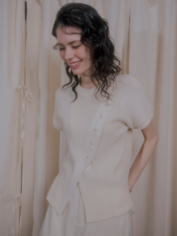 【RURI W. / ルリ】BUTTONED WAFFLE TEE / Ivory