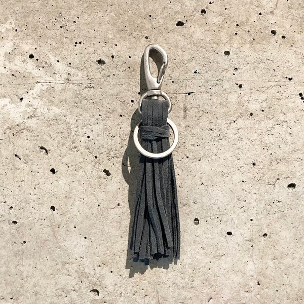 【hobo】TASSEL KEY RING  -with COW SUEDE- / Charcoal