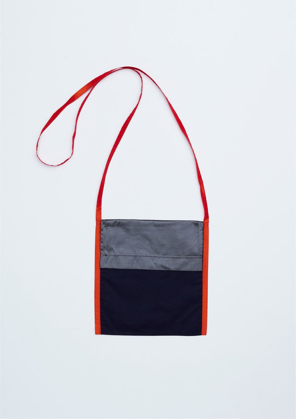 【pop up dress】TRIAD SILK SACOCHE for TOKIS / Gray × Navy × Red