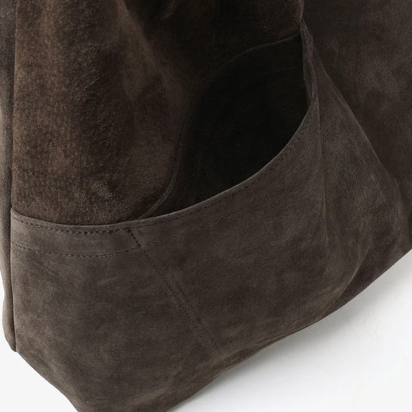 【hobo】AZUMA SHOULDER BAG M -PIG SUEDE- / Choco